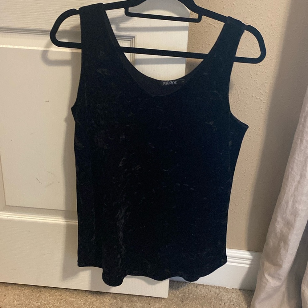 Nic +Zoe lined scoop neck tank
